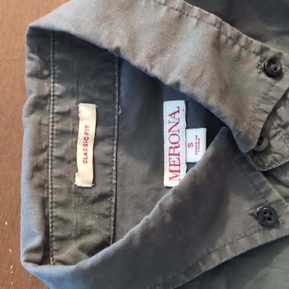 Mens button down - Picture 2 of 4